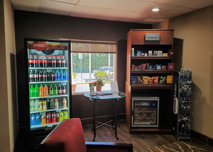 Comfort Suites Forsyth Near I-75
